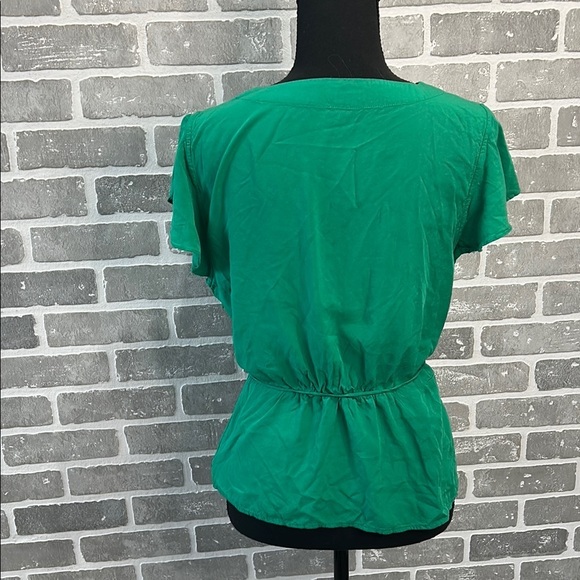 J. Crew Emerald Green Faux Wrap Peplum Blouse Size 10 Flutter Sleeve V-Neck - Picture 5 of 15
